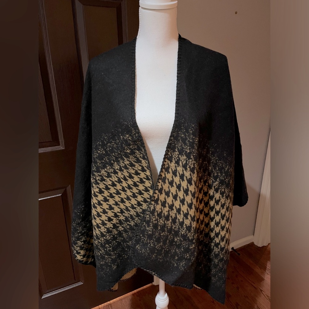 Wool poncho cardigan